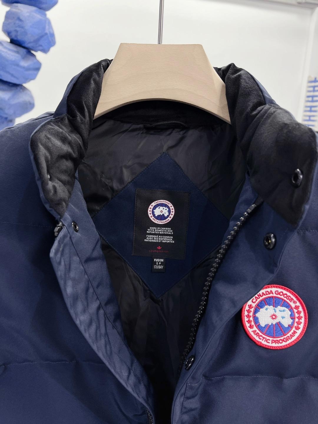 Canada Goose Freestyle Bodywarmer Navy Blue - Image 2