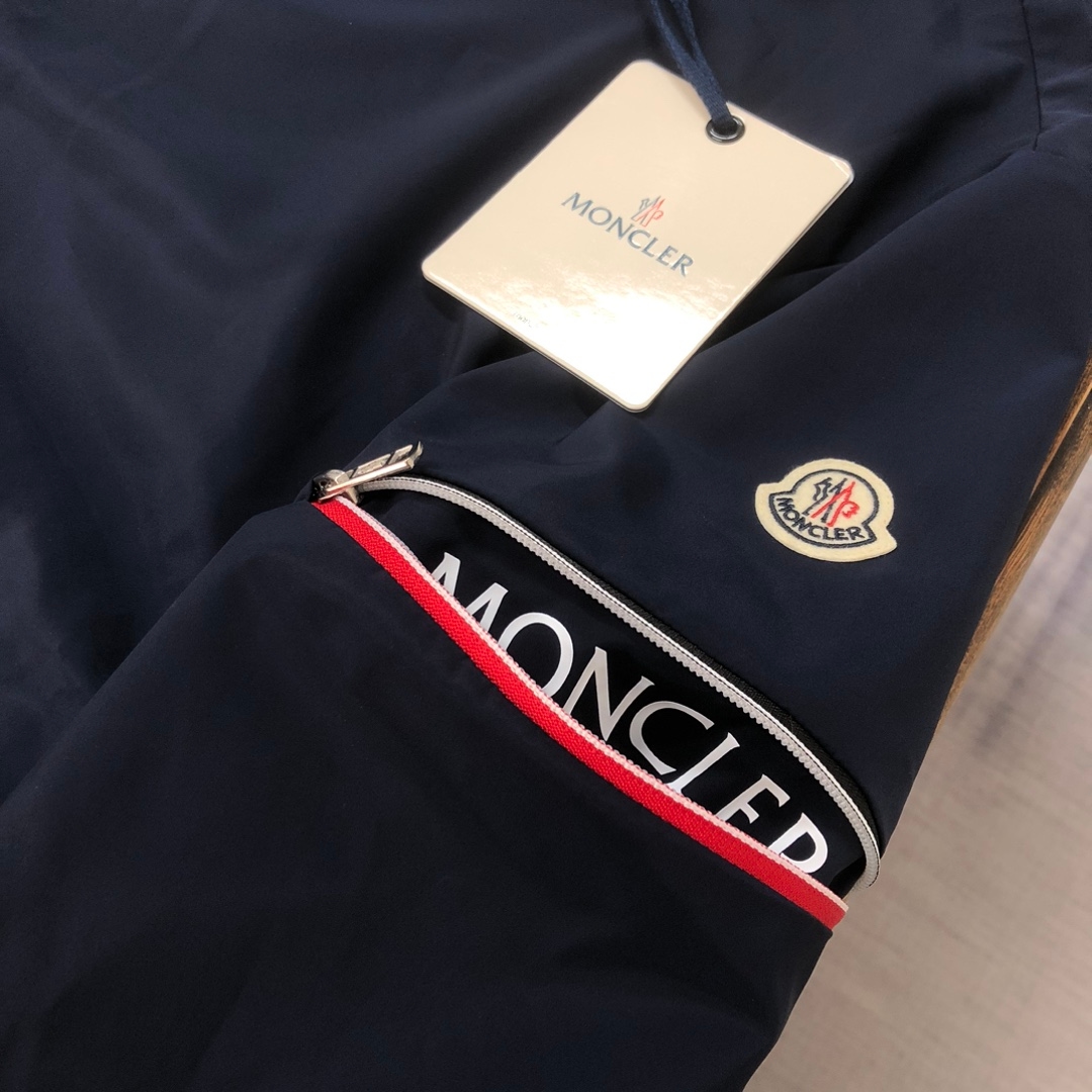 Moncler ruinette giubbotto Jacket Navy Blue - Image 2