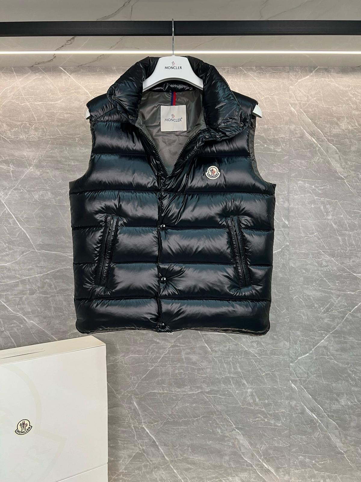 Moncler Tibb Down Bodywarmer Black - Image 2