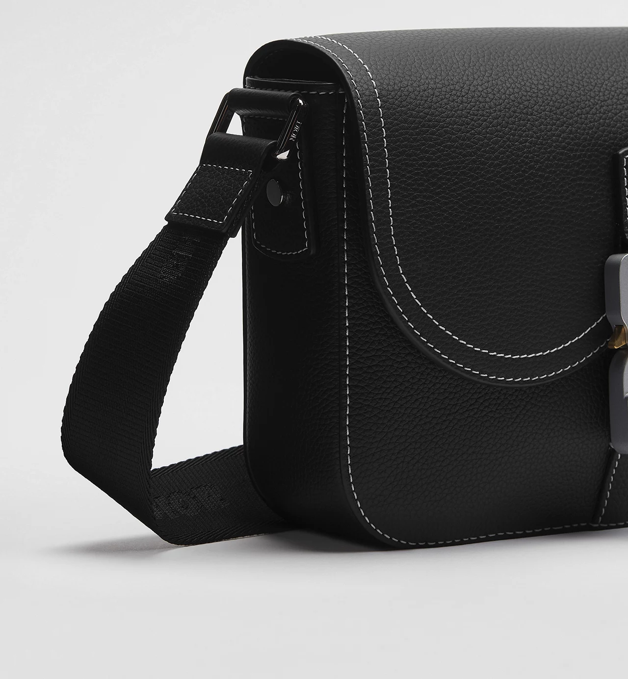 Dior Saddle Messenger Bag Leather Black - Image 3
