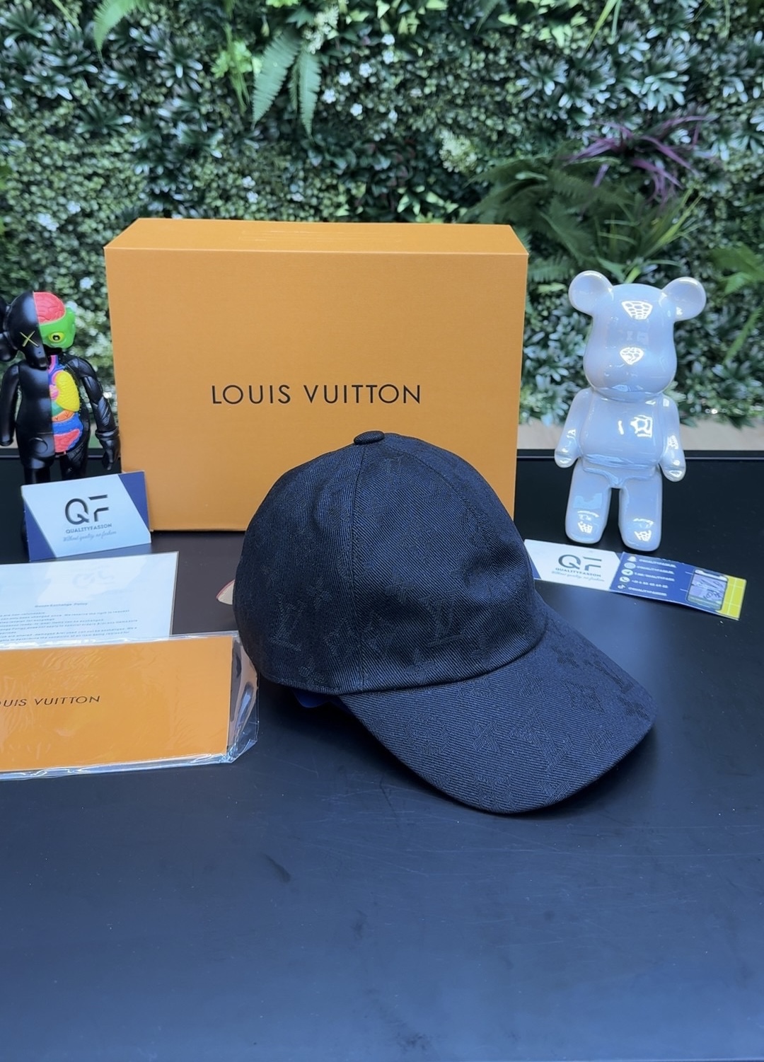 Louis Vuitton Monogram Essential Cap Black - Image 1