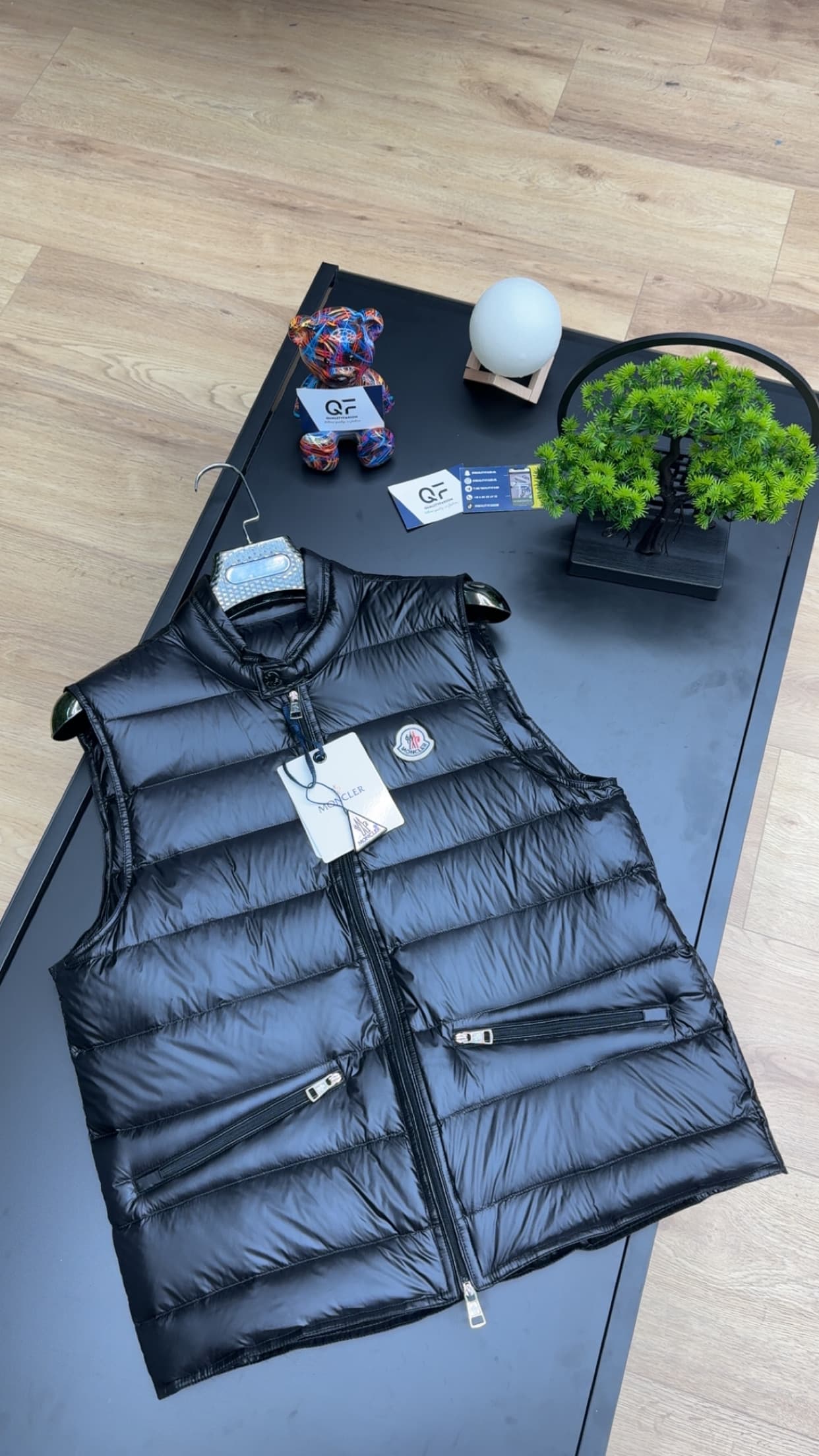 Moncler Gui Down Bodywarmer Black