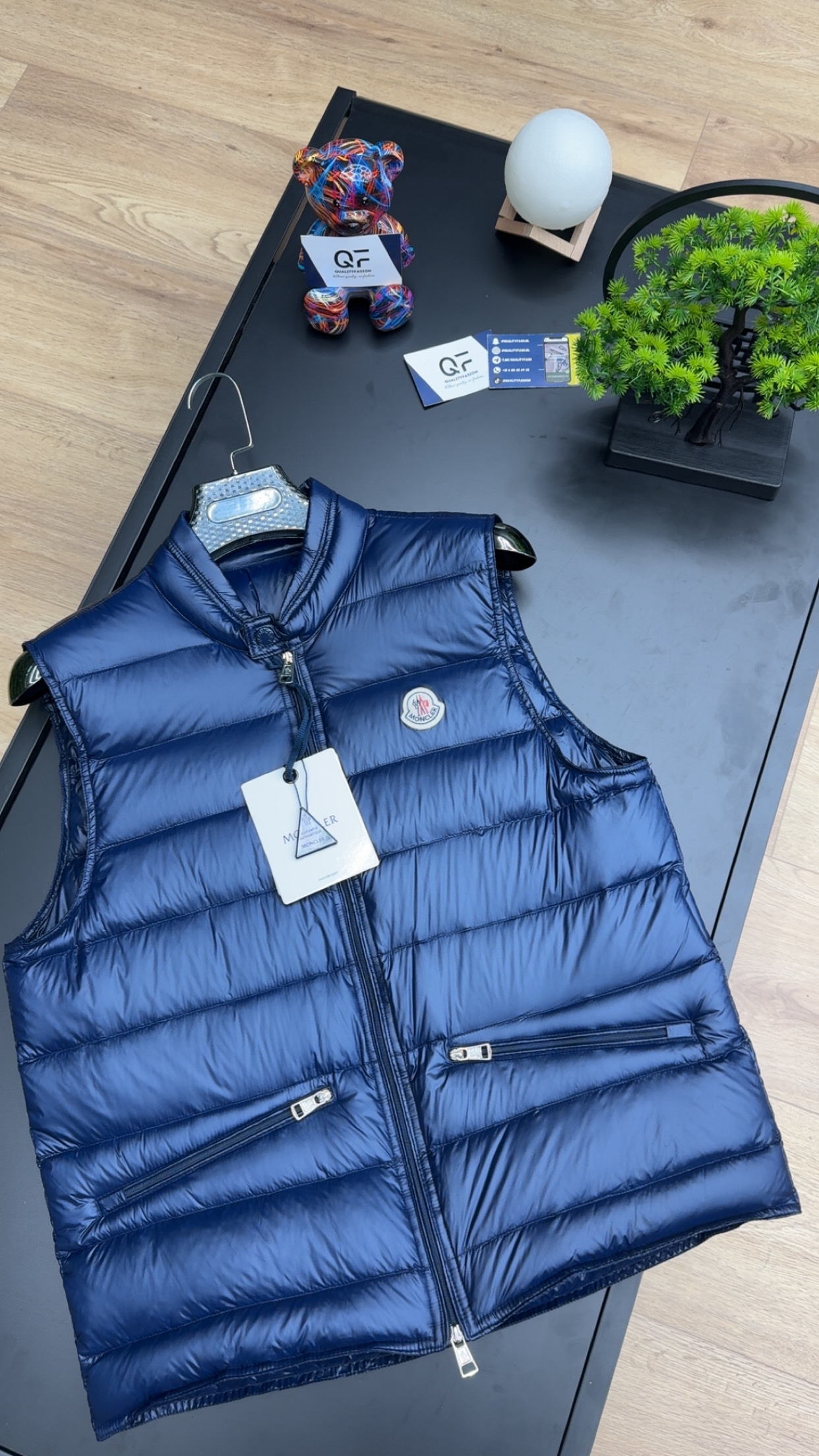 Moncler Gui Down Bodywarmer Navy Blue