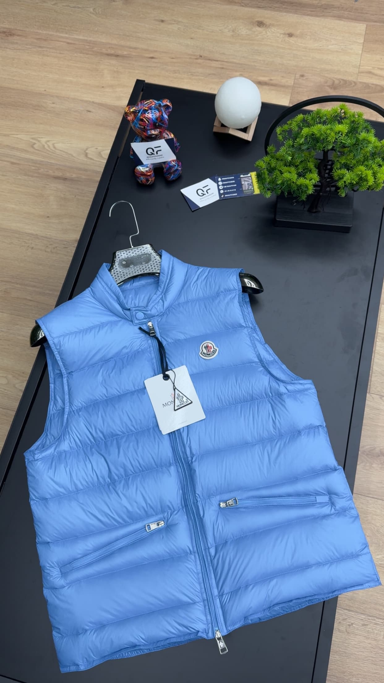 Moncler Gui Down Bodywarmer Ciel Blue