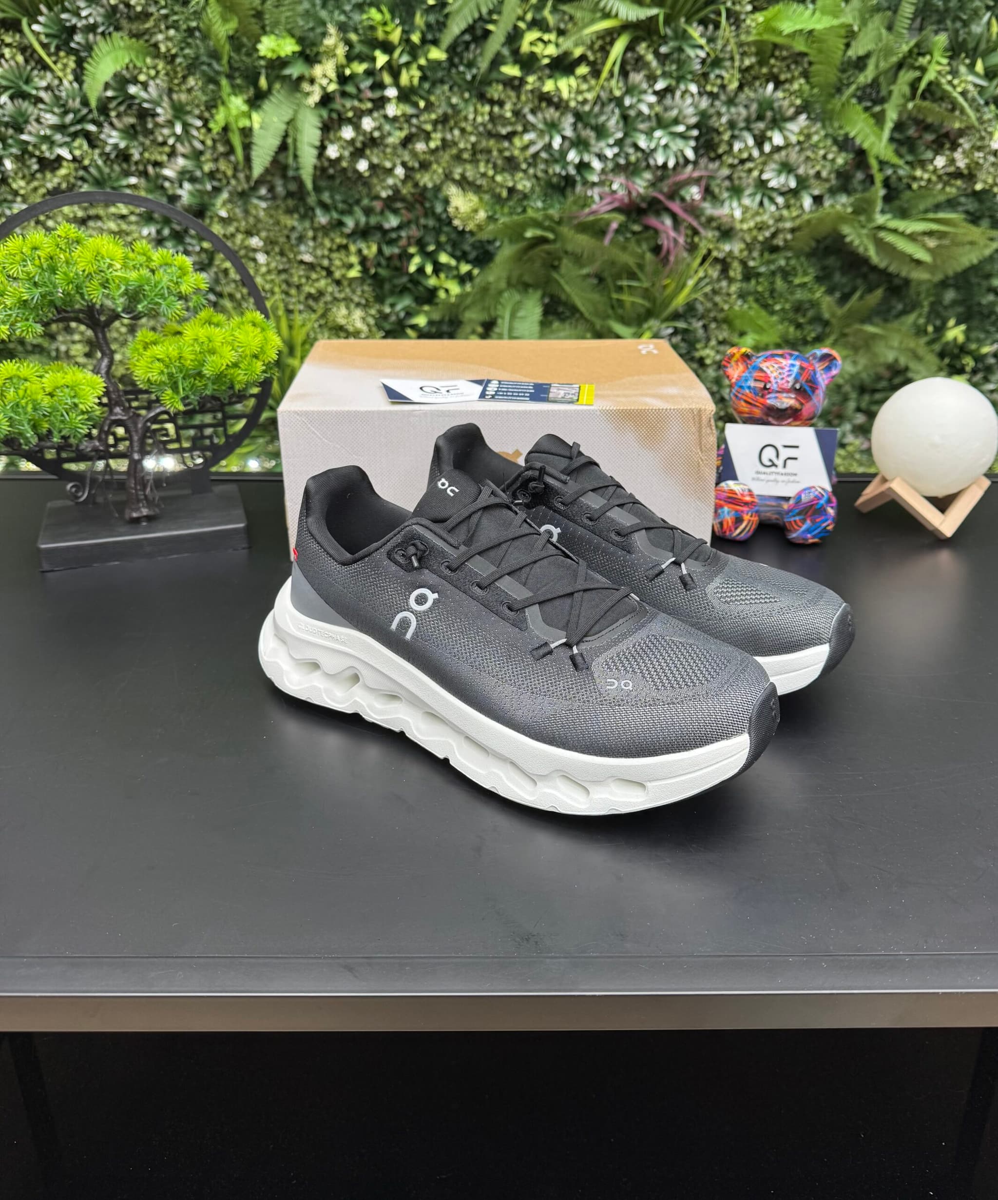 On Running Cloudtilt Sneaker Black/White