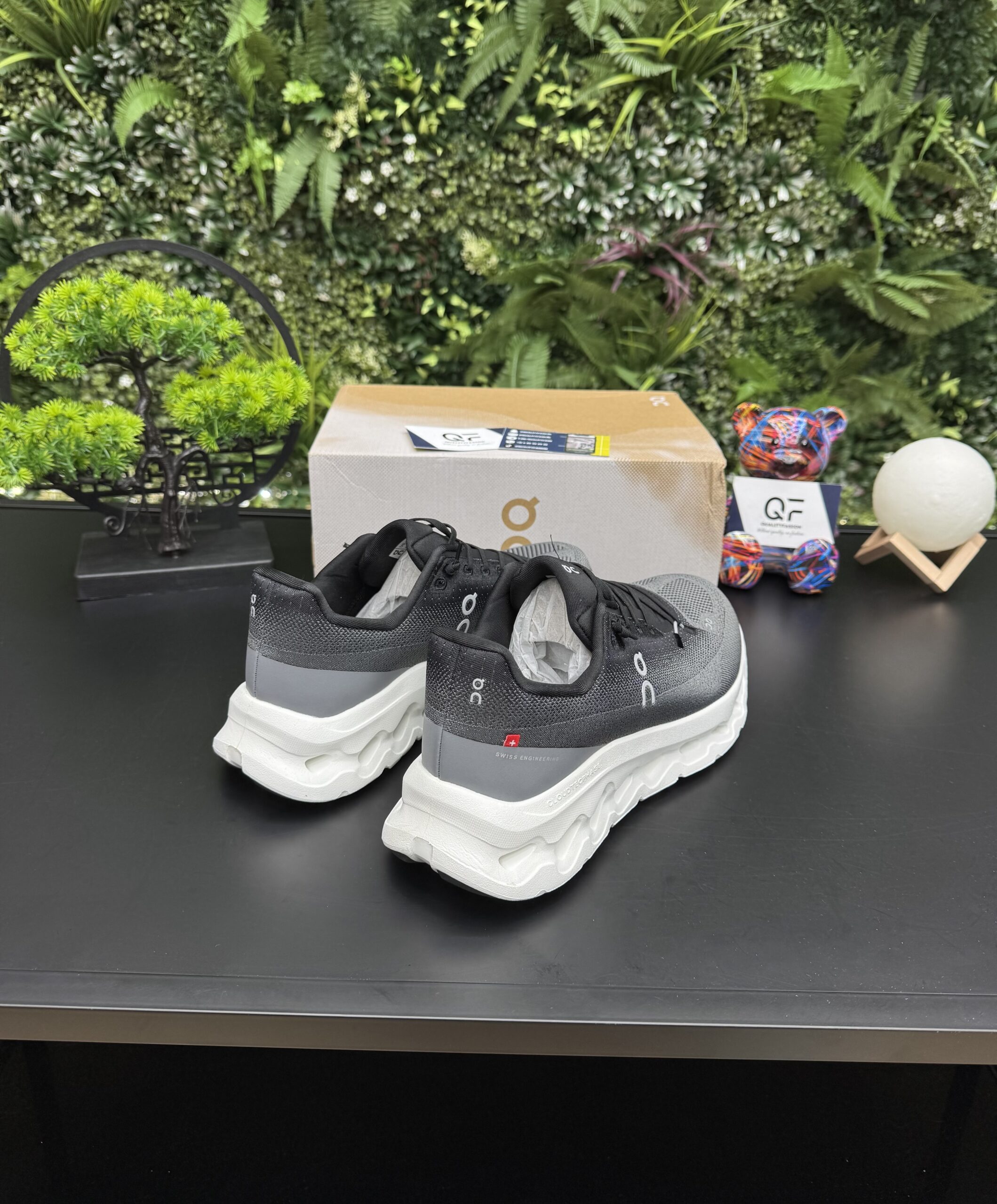 On Running Cloudtilt Sneaker Black/White - Image 2