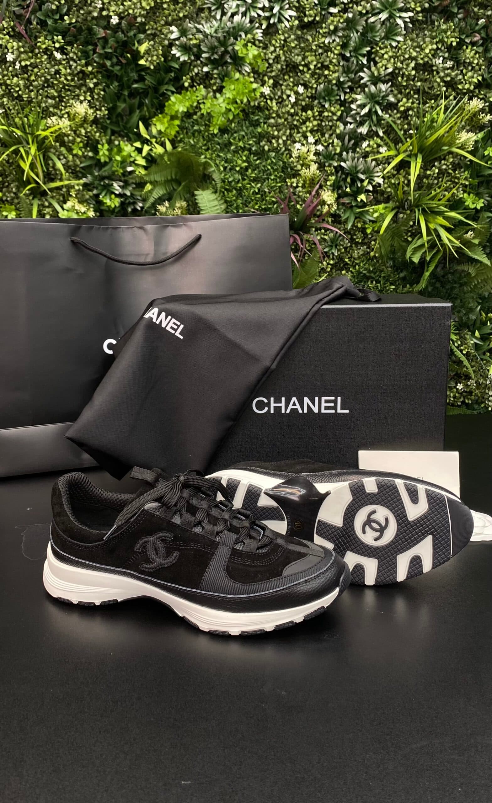 Chanel Low Top CC Runner Black/White