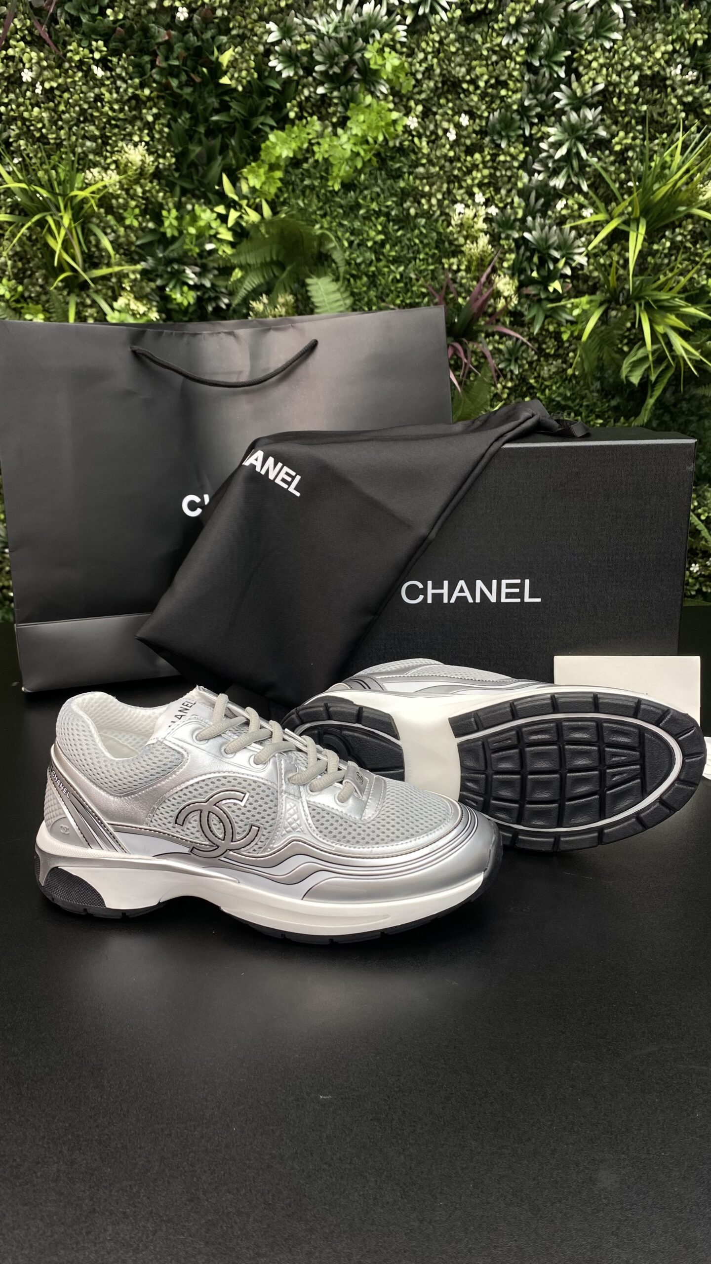 Chanel Low Top Trainer Silver/White