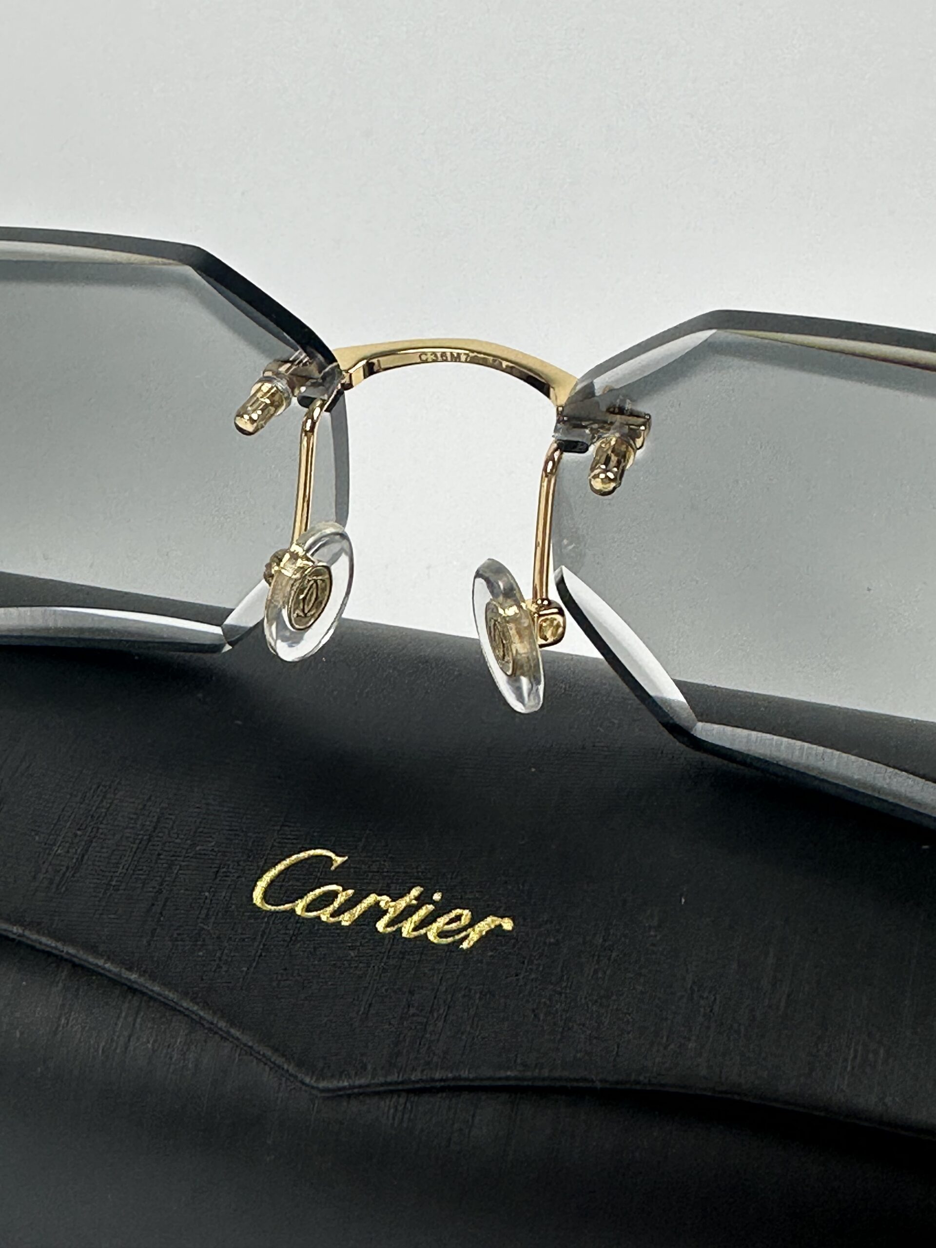 Cartier Piccadilly DC Gold Frame Black ( Meekleurend glazen ) - Image 3