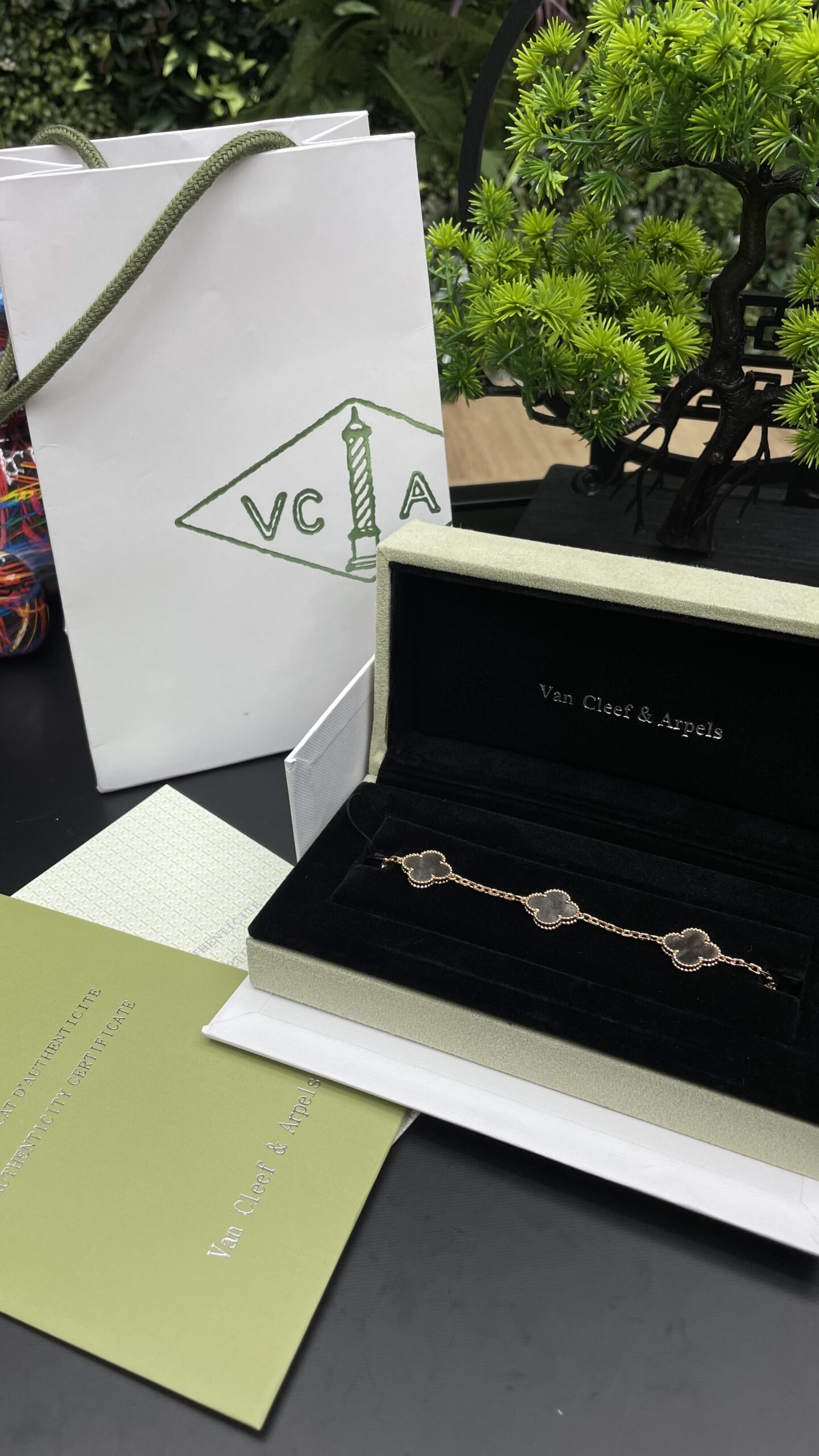 Van Cleef & Arpels Vintage Alhambra bracelet 5 motifs Rosé Gold/Grey - Image 1