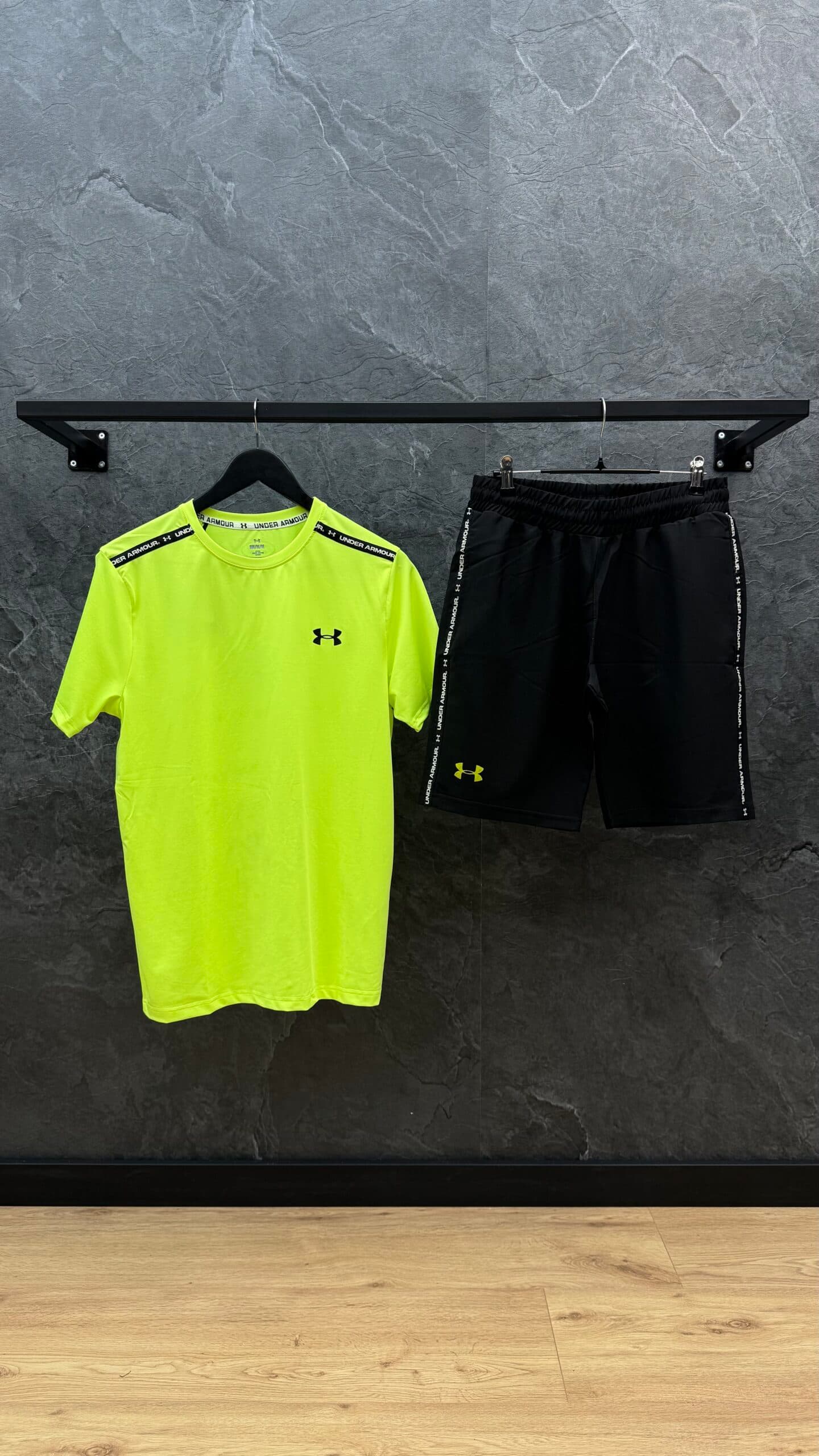 Under Armour 2 piece Set Yellow