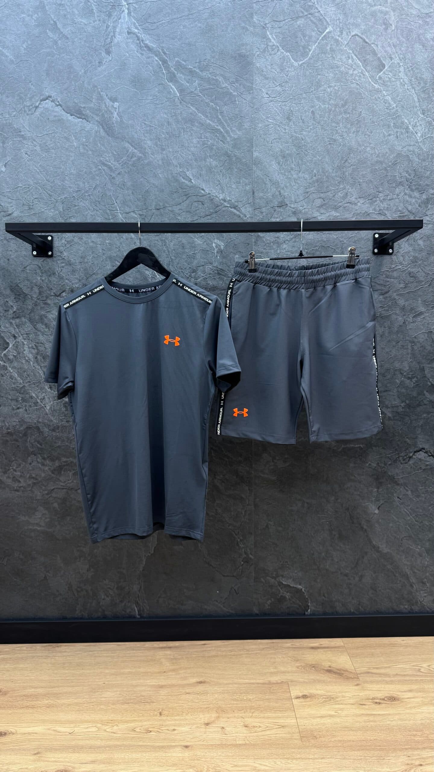 Under Armour 2 piece Set Antraciet Grey