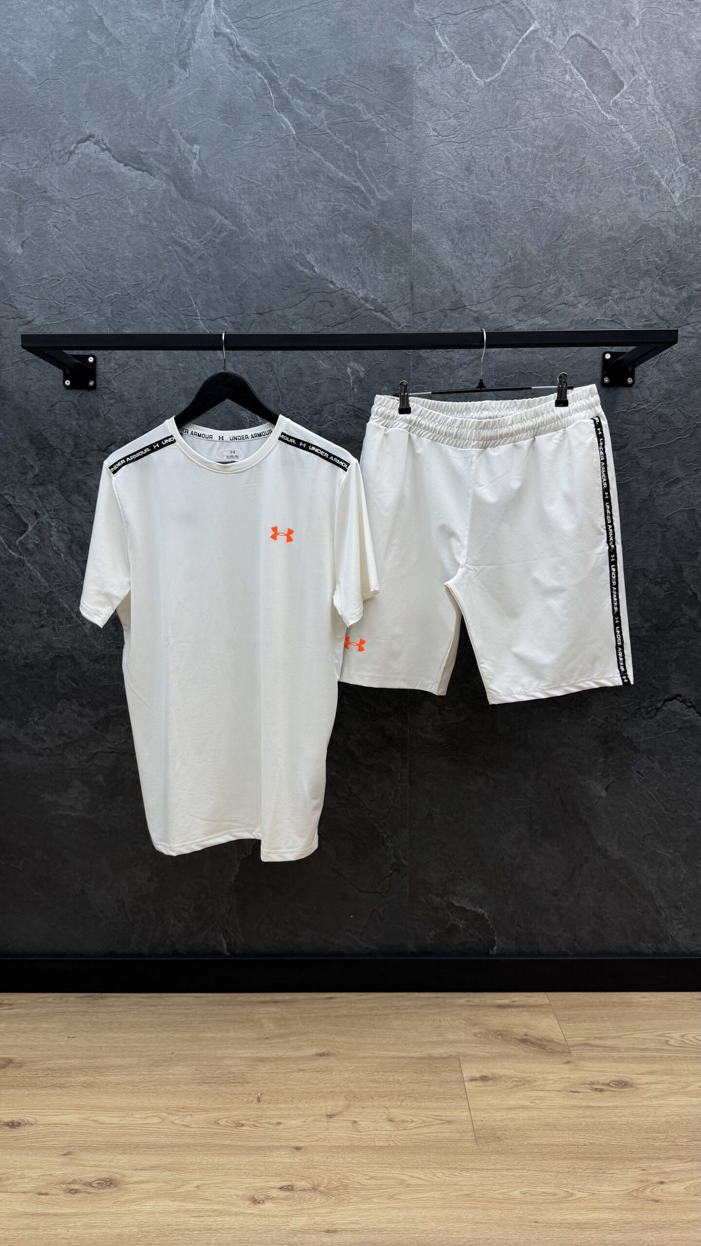 Under Armour 2 piece Set White