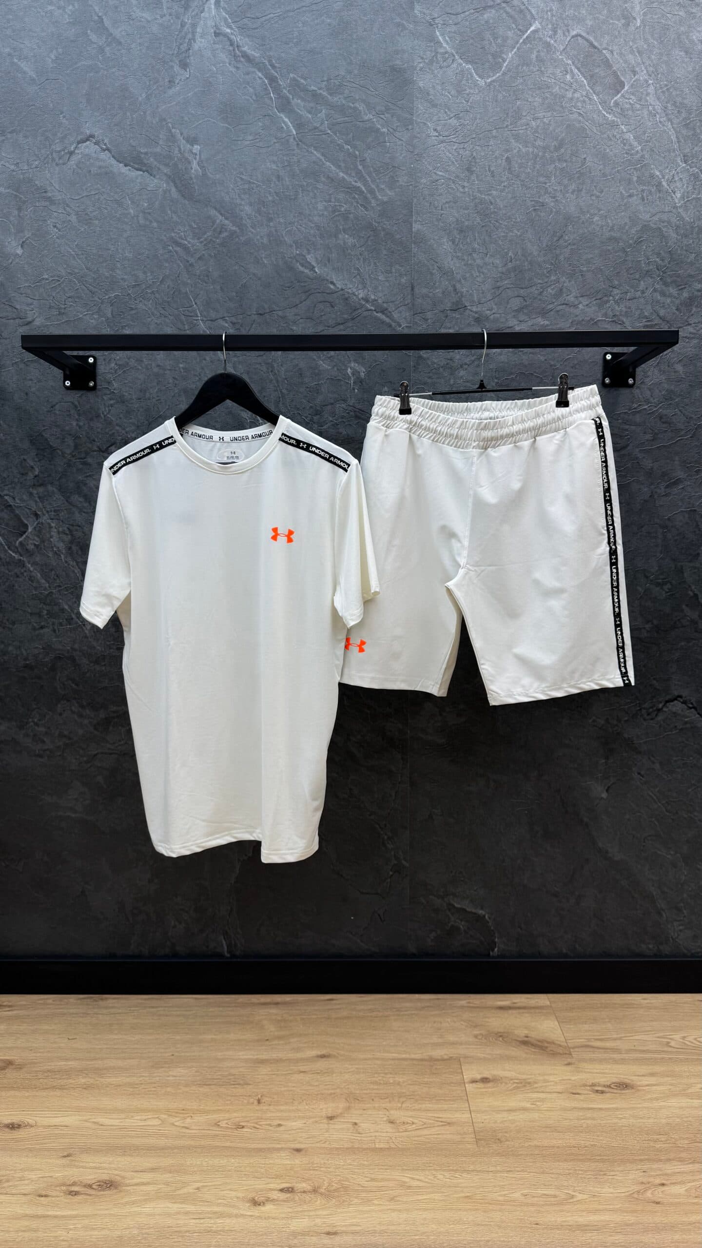 Under Armour 2 piece Set White