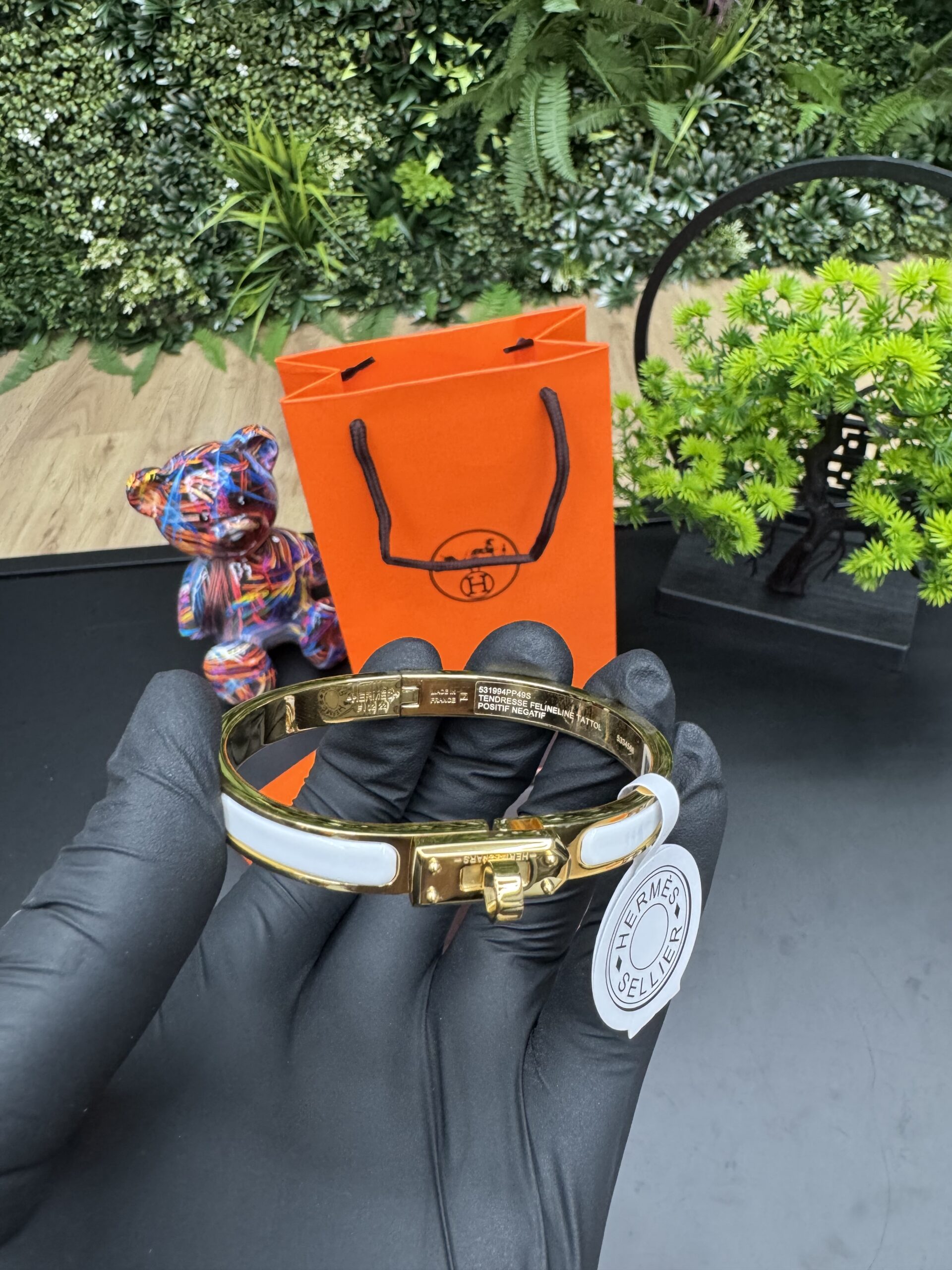 Hermes Kelly Bracelet Gold White - Image 2