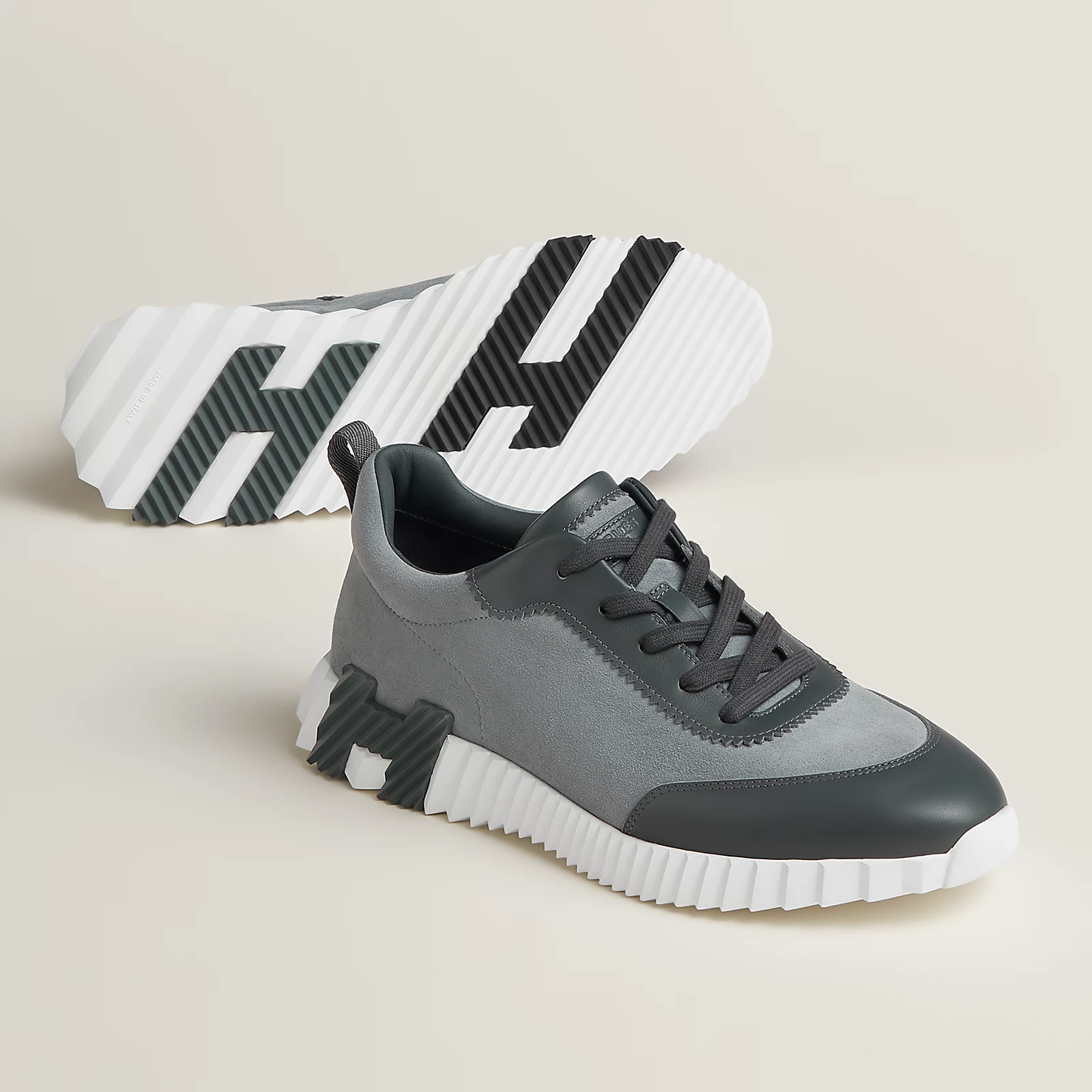 Hermes Bouncing Sneakers Suède Dark Grey - Image 2