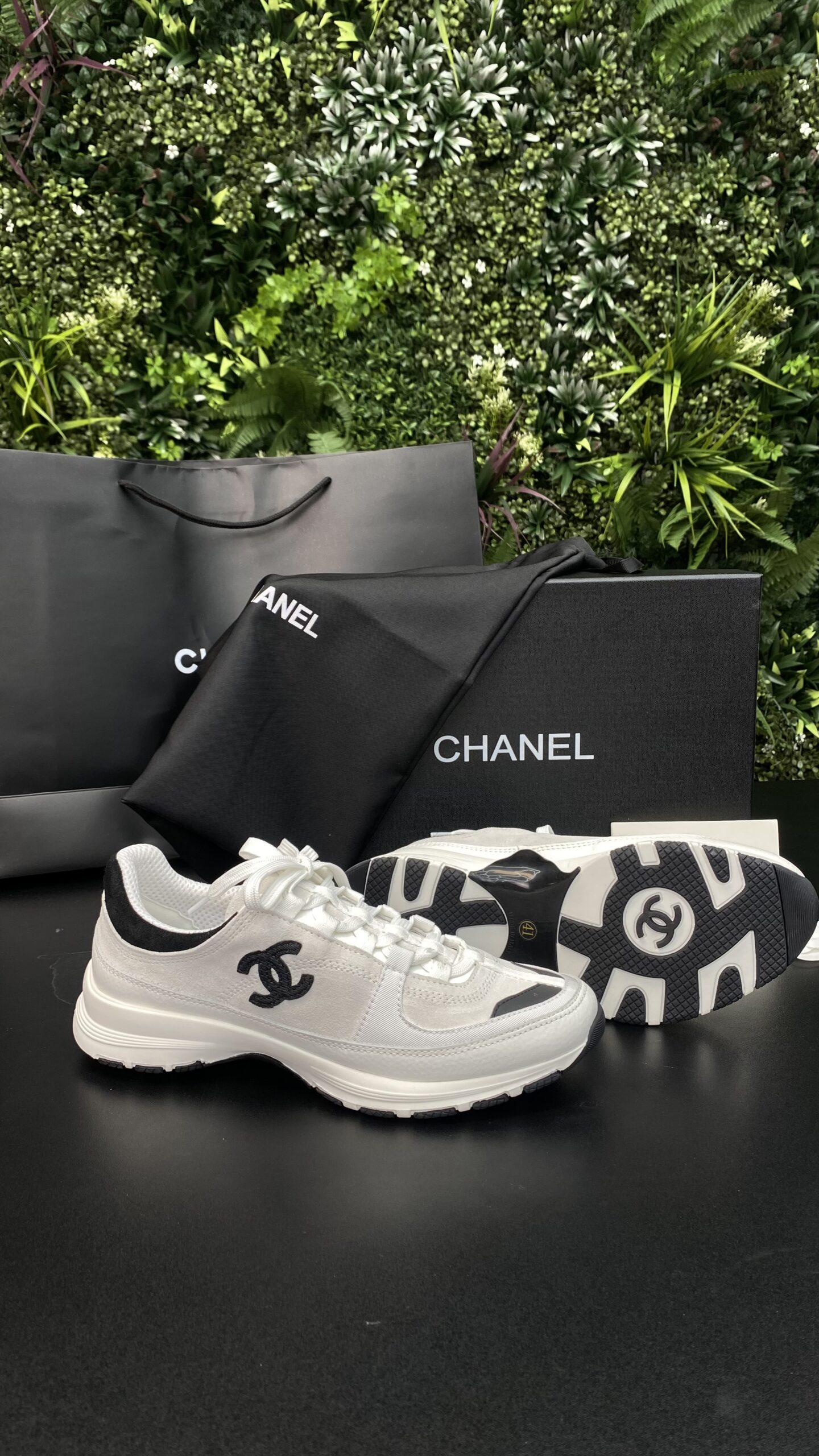 Chanel Low Top CC Runner White/Black