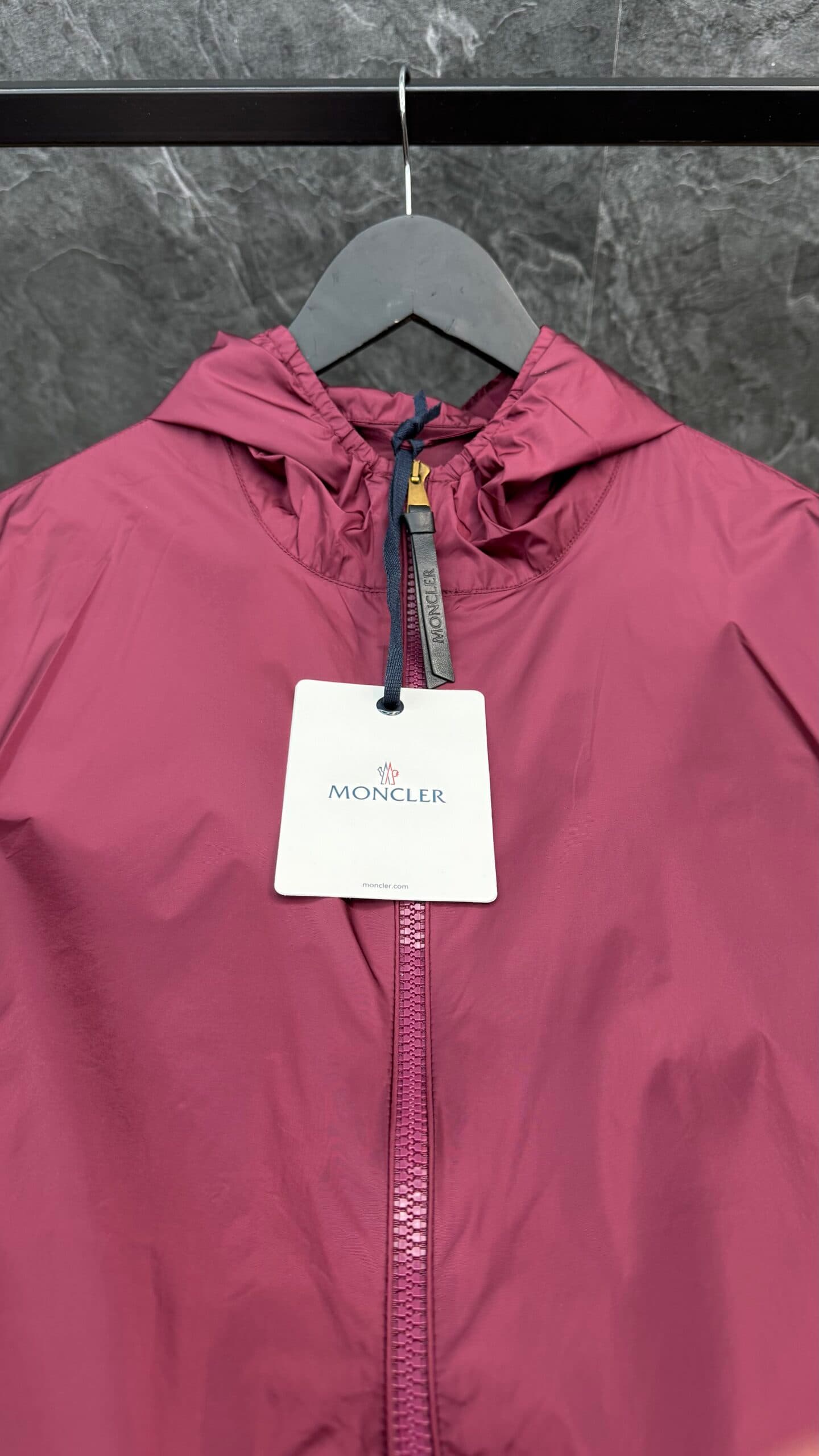 Moncler Traversier Windbreaker Bordeaux - Image 2
