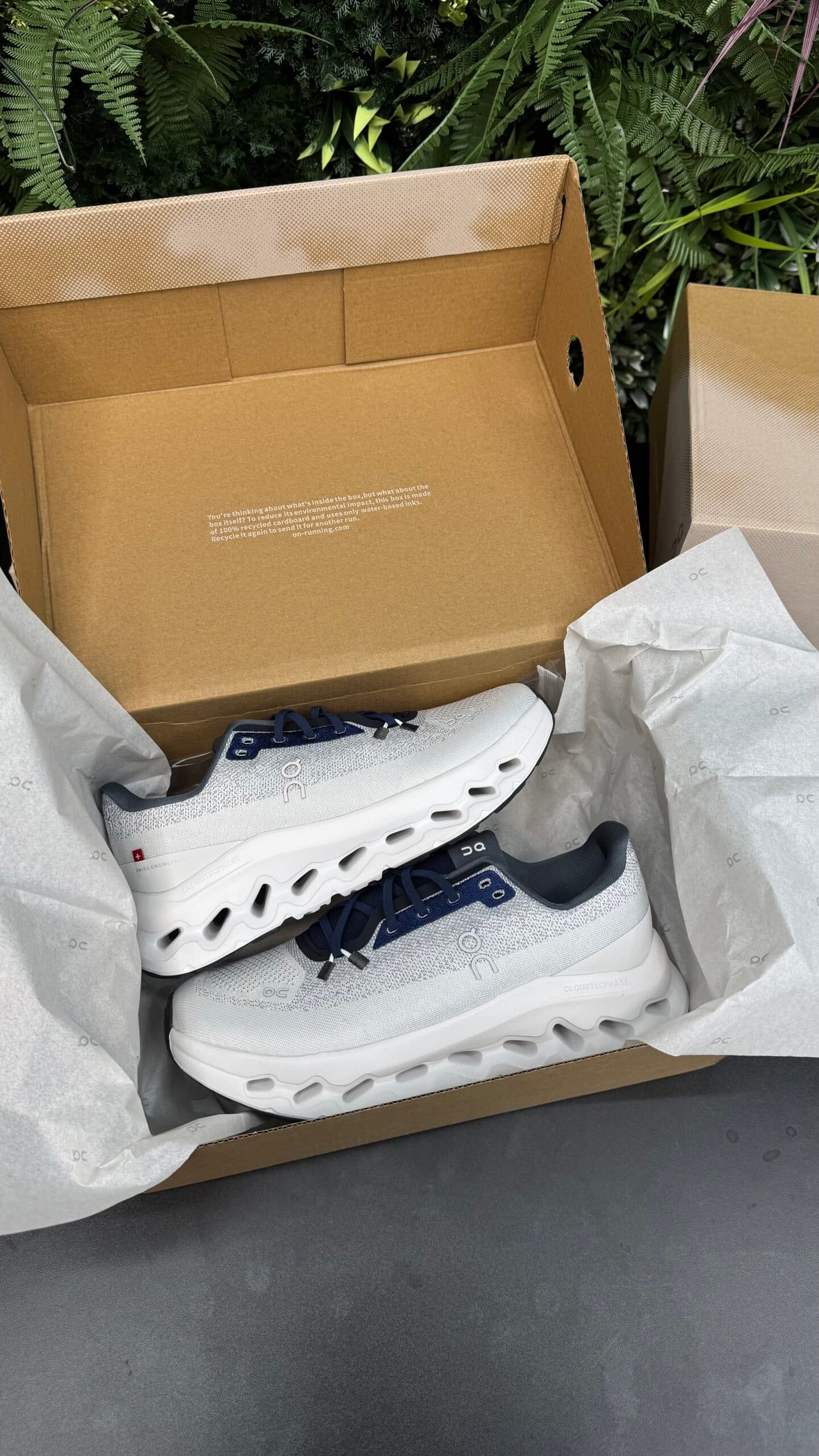 On Running Cloudtilt Sneaker White Navy