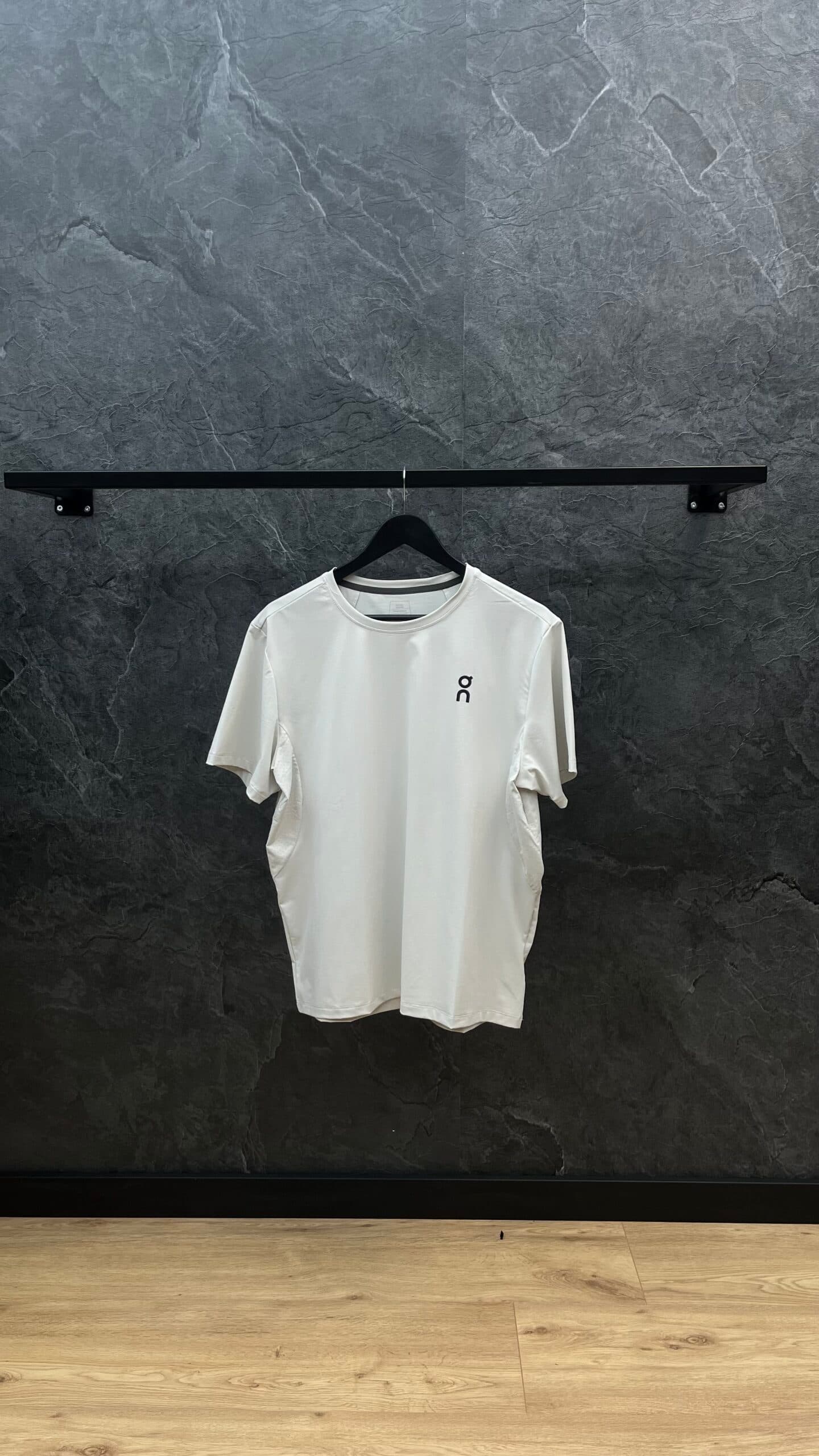On Running Core T Shirt Crème