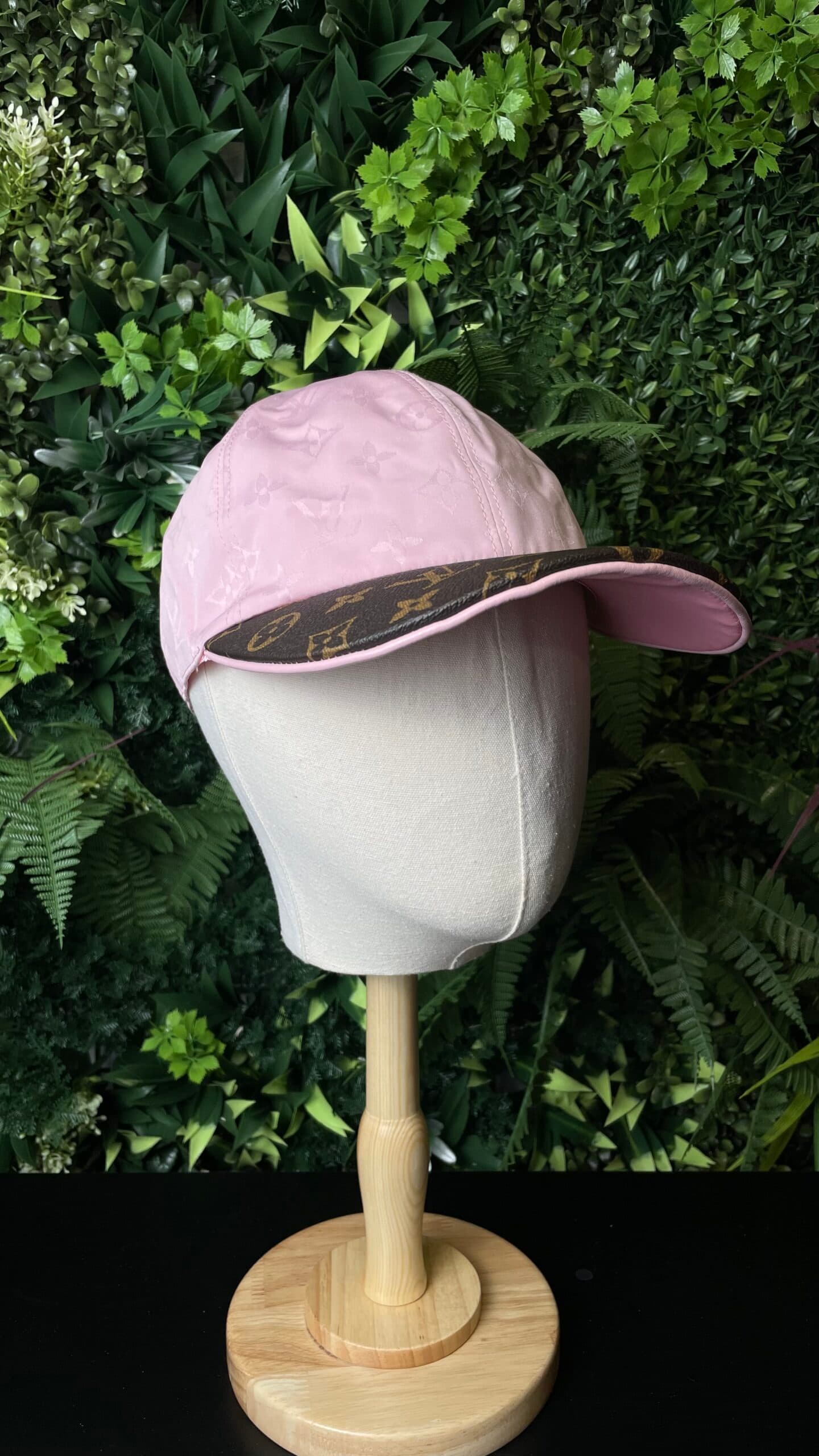 Louis Vuitton Get Ready Cap Pink