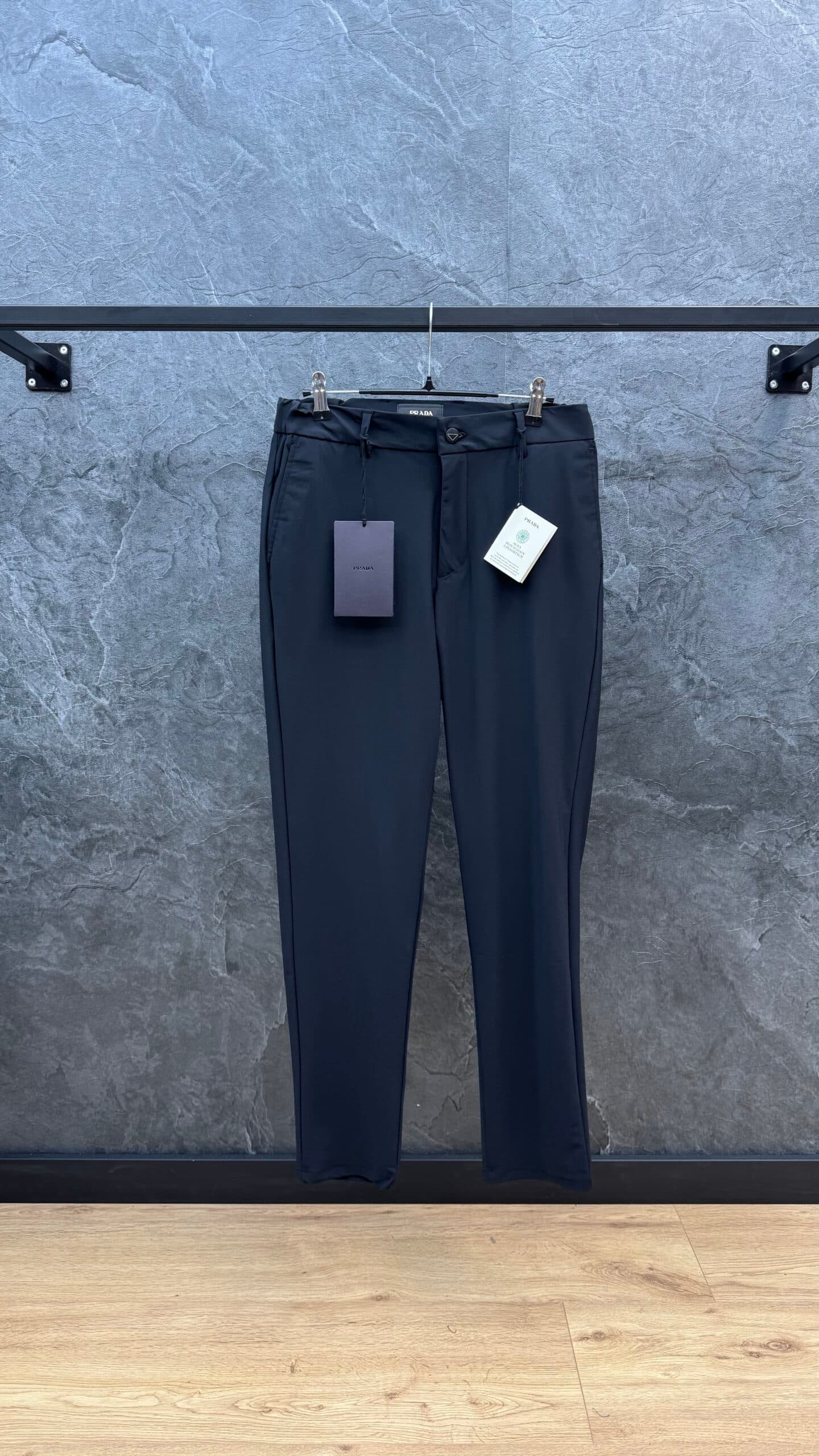 Prada Re-Nylon Logo Pantalon Black