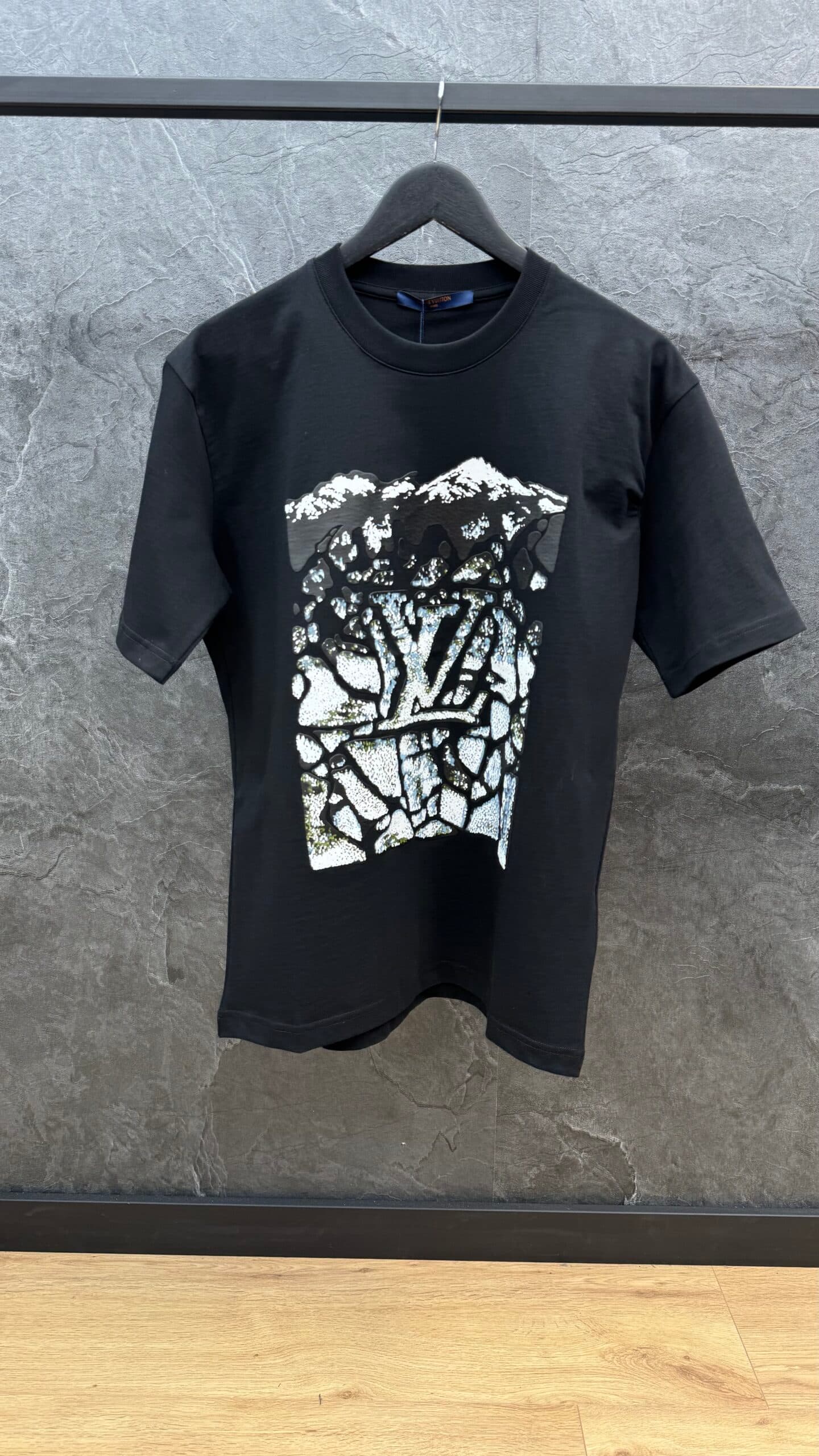 Louis Vuitton Mountain Logo T Shirt Black