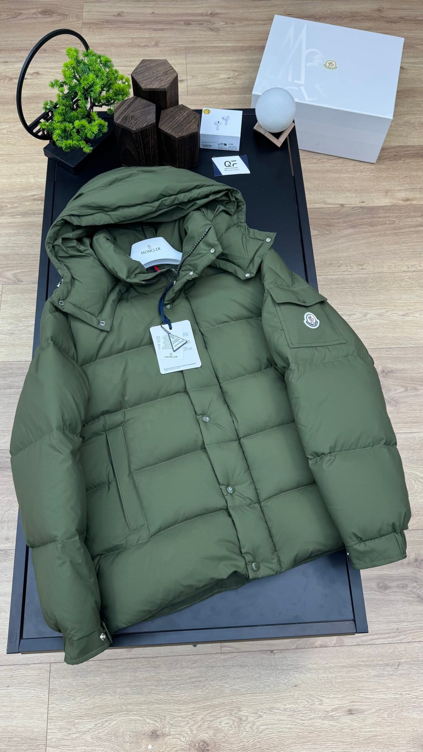 Moncler Vezere 70 Hooded Short Down Jacket Khaki