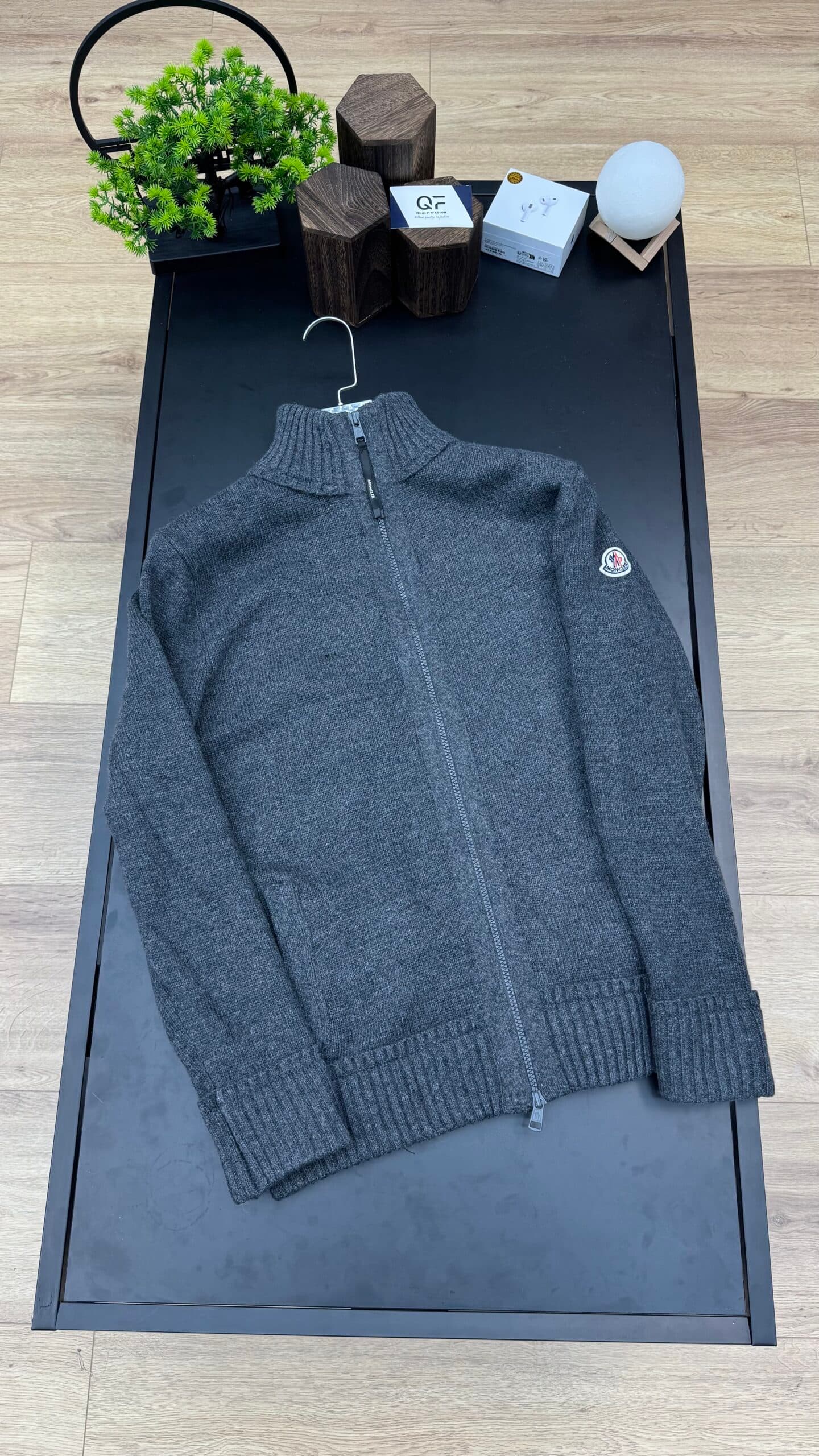 Moncler Wool Knitted Full Zipper Antraciet