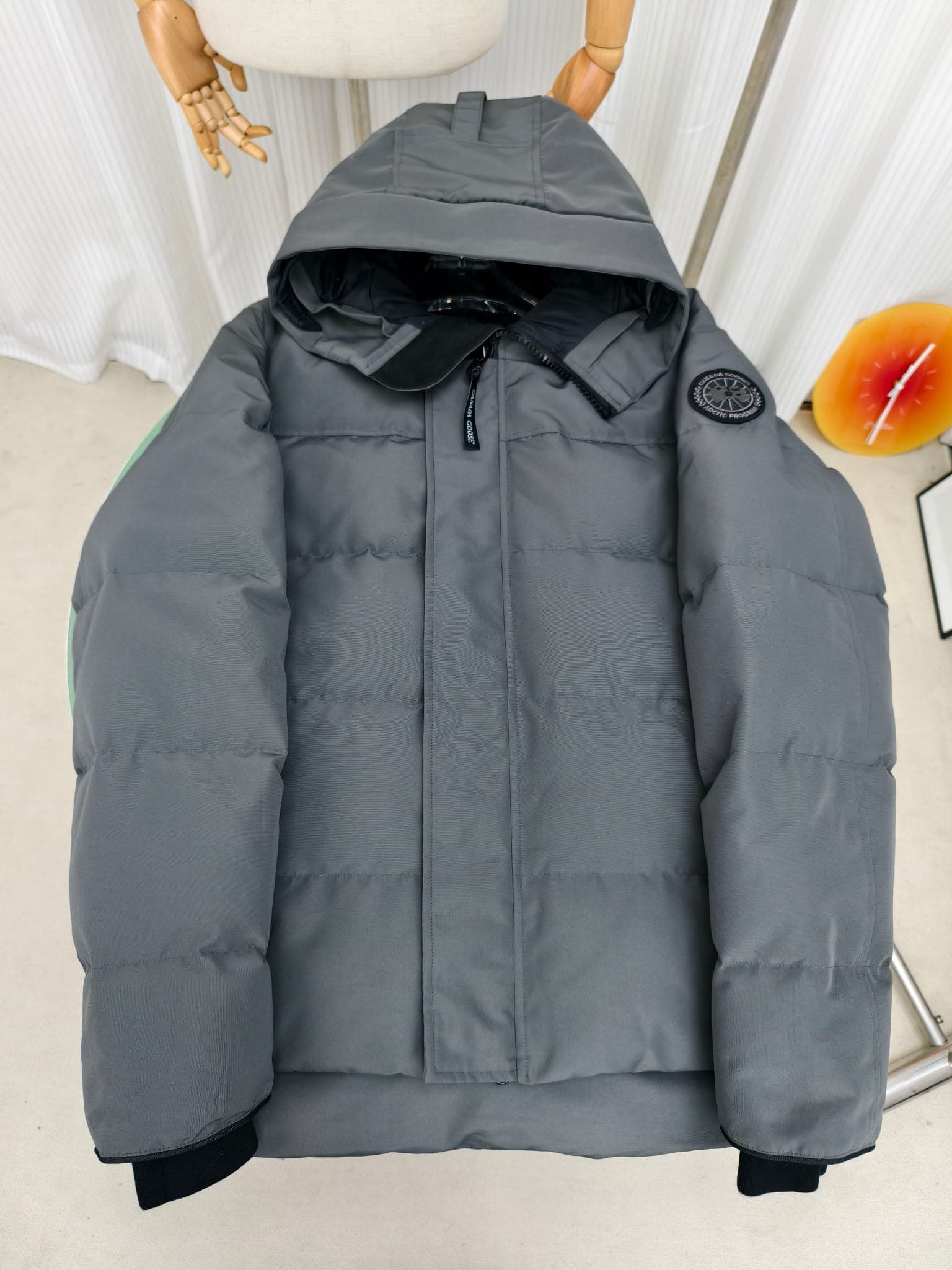 Canada Goose MacMillan Parka Black Logo Grey