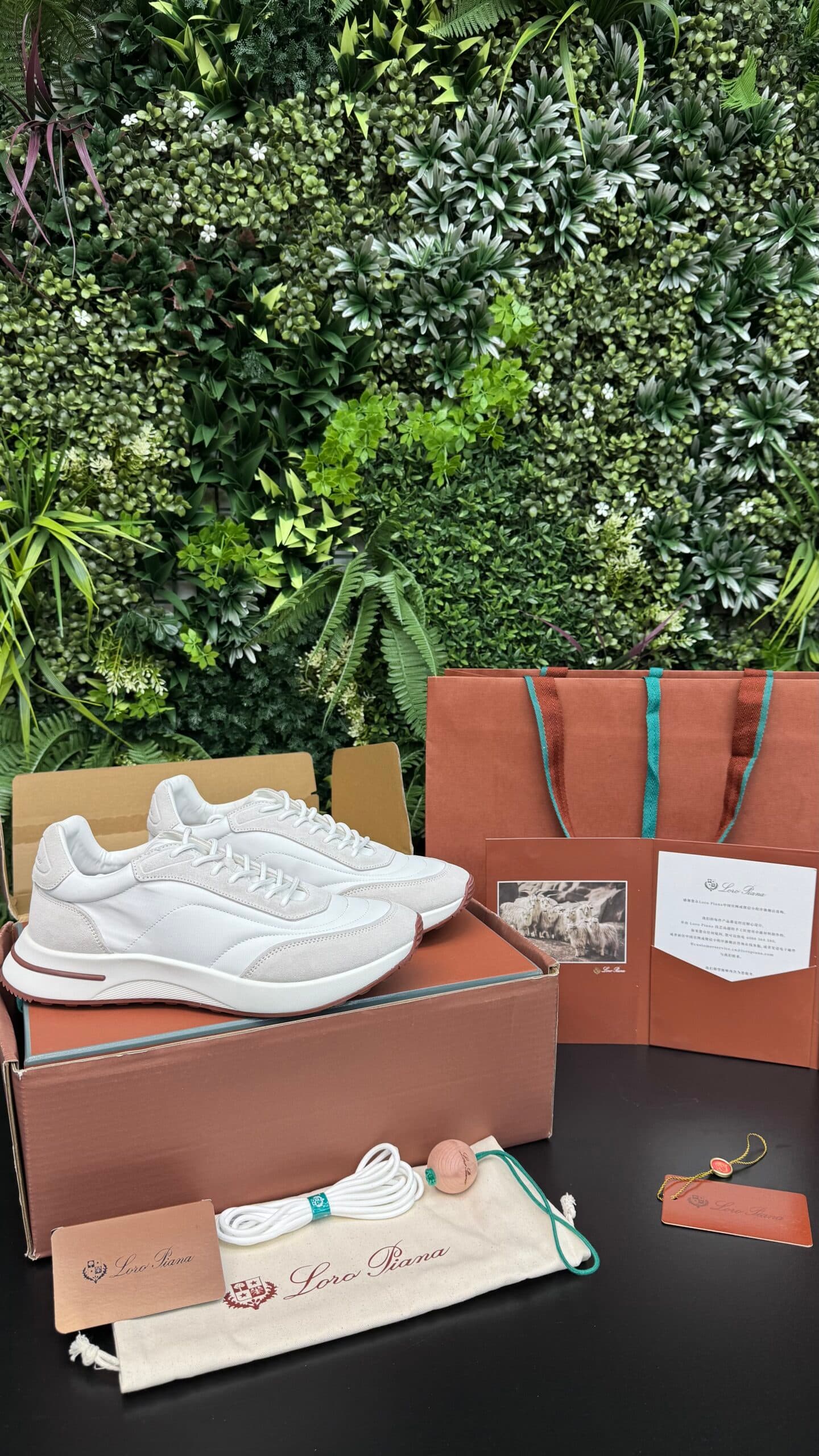 Loro Piana Week End Walk Suède White
