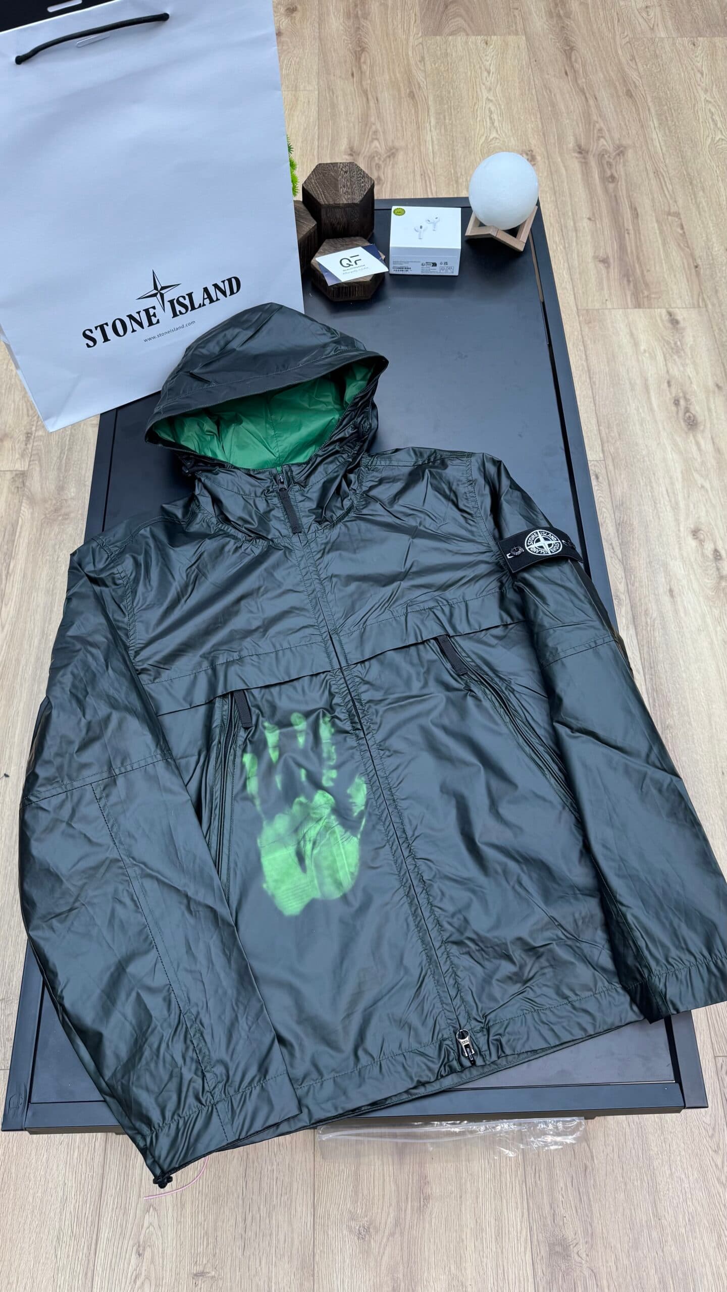 Stone Island Dyed Heat Reactive Ghost Logo Green